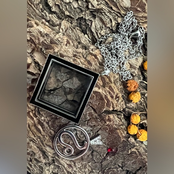 SOUTH HILL Square Black Floating Locket Necklace Charms Leo Zodiac Letter A Red - Picture 6 of 9